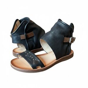 MIZ MOOZ Forge Womens Leather Studded Gladiator Sandals Black Size 37 US 7 NWOB